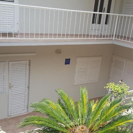 Apartments By The Sea Podgora, Makarska - 13864 Exterior foto