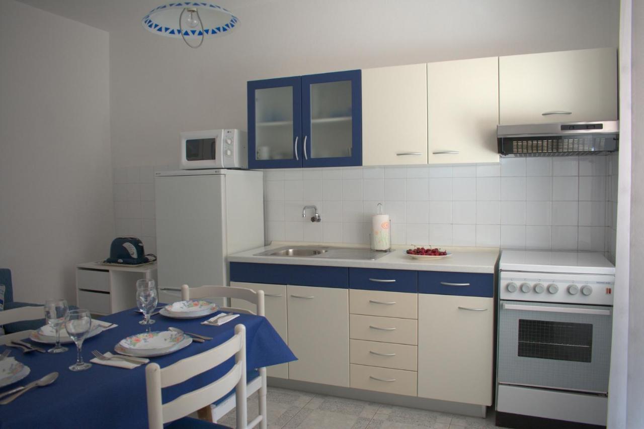 Apartments By The Sea Podgora, Makarska - 13864 Exterior foto