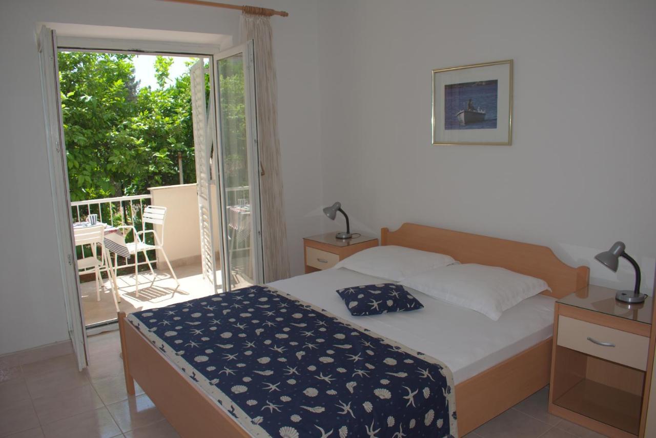 Apartments By The Sea Podgora, Makarska - 13864 Exterior foto