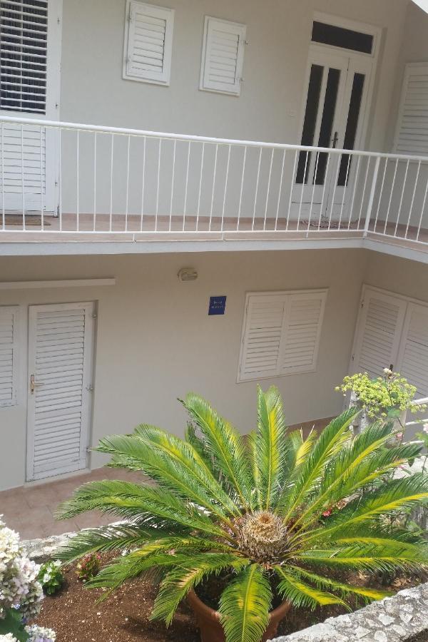 Apartments By The Sea Podgora, Makarska - 13864 Exterior foto